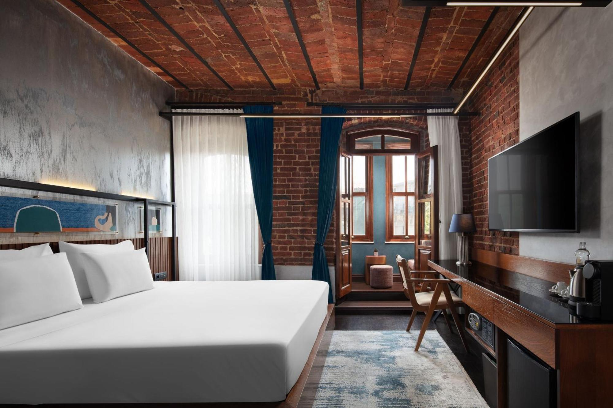Decamondo Galata, A Tribute Portfolio Hotel Стамбул Екстер'єр фото A room at the hotel