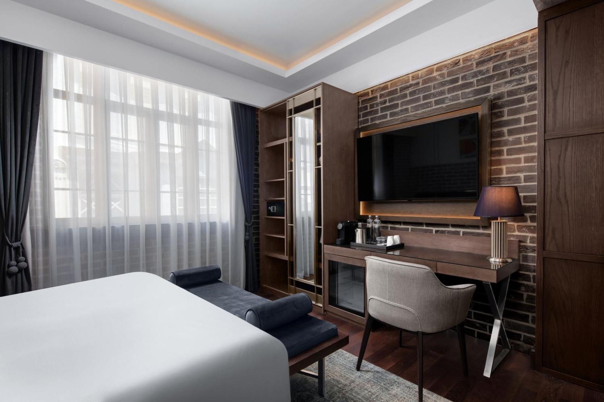 Decamondo Galata, A Tribute Portfolio Hotel Стамбул Екстер'єр фото Deluxe Room