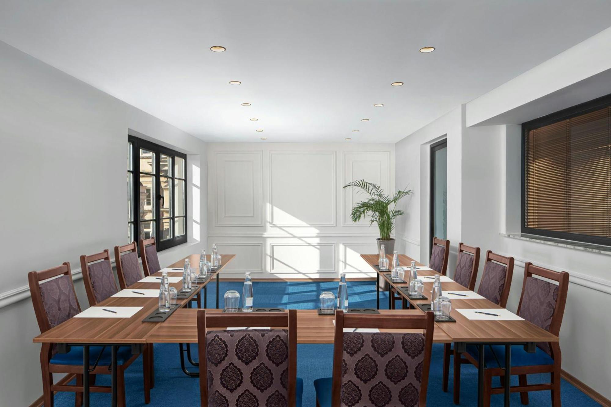 Decamondo Galata, A Tribute Portfolio Hotel Стамбул Екстер'єр фото Meeting room